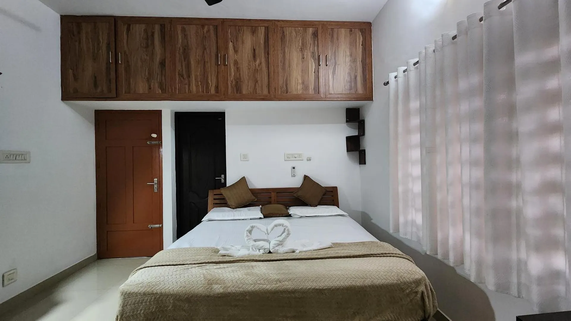 Ebs Guest House Nedumbassery Villa